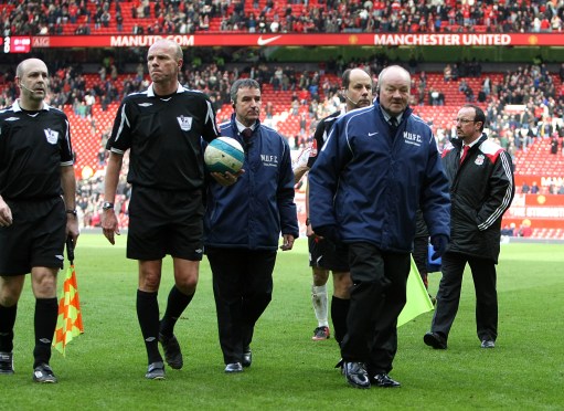 小雷：塞门约转会曼城似乎还有变数，我听说利物浦已经介入